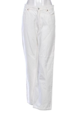 Дамски дънки Monki, Размер M, Цвят Бял, Цена 47,60 €, #137187684