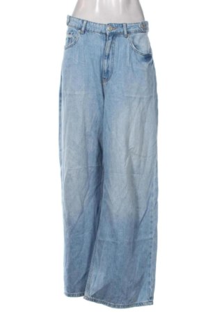 Blugi de femei Pull&Bear, Mărime XL, Culoare Albastru, Preț 93,00 Lei, #137237435