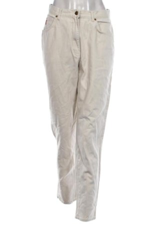 Дамски дънки Basics, Размер M, Цвят Екрю, Цена 15,33 €, #137121532