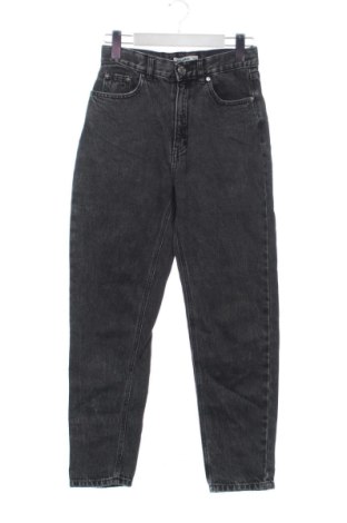 Дамски дънки Pull&Bear, Размер XS, Цвят Черен, Цена 14,48 €, #137136069