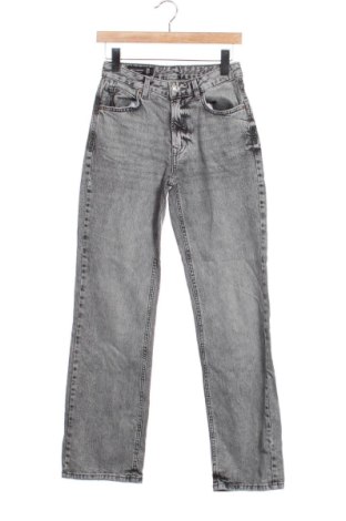 Дамски дънки Stradivarius, Размер XS, Цвят Сив, Цена 13,15 €, #137206461