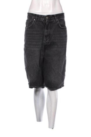 Dámské kraťasy  Pull&Bear, Velikost L, Barva Černá, Cena  243,00 Kč, #137150446