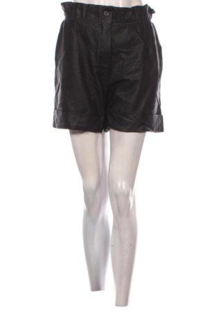 Dámske kraťasy  NEW COLLECTION, Veľkosť M, Farba Čierna, Cena  12,00 €, #137157615