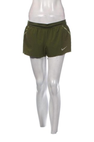 Női rövidnadrág Nike, Méret L, Szín Zöld, Ár 6 849 Ft, #137189510