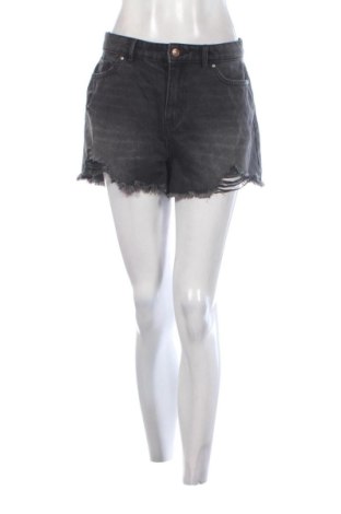 Pantaloni scurți de femei ONLY, Mărime L, Culoare Negru, Preț 60,99 Lei, #137194425