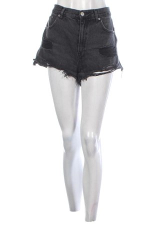 Damen Shorts Pull&Bear, Größe L, Farbe Schwarz, Preis 10,99 €, #137199844