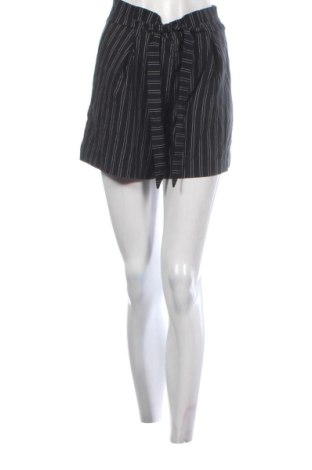 Damen Shorts Stradivarius, Größe S, Farbe Mehrfarbig, Preis € 7,99, #137212875