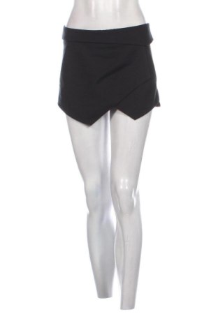 Pantaloni scurți de femei Zara, Mărime M, Culoare Negru, Preț 57,74 Lei, #137230592