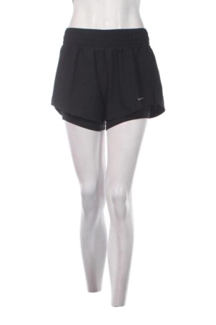 Дамски къс панталон Nike, Размер S, Цвят Черен, Цена 39,88 €, #137232047