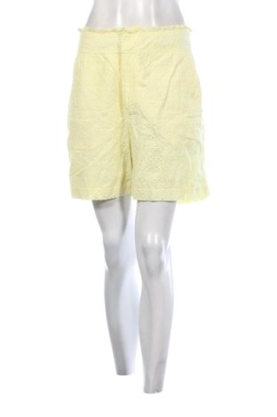 Pantaloni scurți de femei Scotch & Soda, Mărime M, Culoare Galben, Preț 78,74 Lei, #137233844