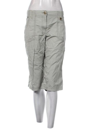Pantaloni scurți de femei Tu, Mărime XL, Culoare Verde, Preț 47,24 Lei, #137246502