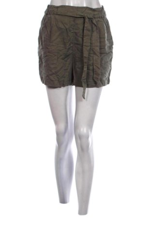 Pantaloni scurți de femei H&M, Mărime S, Culoare Verde, Preț 48,99 Lei, #137121468