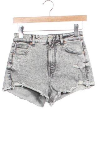 Pantaloni scurți de femei Bershka, Mărime XS, Culoare Gri, Preț 52,49 Lei, #137160799