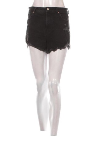 Dámské kraťasy  Bershka, Velikost M, Barva Černá, Cena  170,00 Kč, #137179831