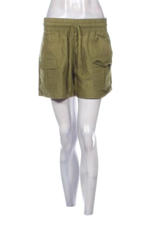 Pantaloni scurți de femei Fabletics, Mărime S, Culoare Verde, Preț 73,49 Lei, #137246868