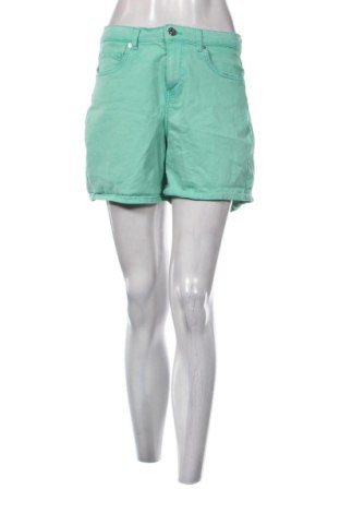 Pantaloni scurți de femei ONLY, Mărime M, Culoare Verde, Preț 57,74 Lei, #137250206