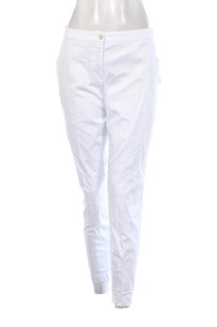 Pantaloni de femei Brax, Mărime M, Culoare Alb, Preț 148,99 Lei, #137193020