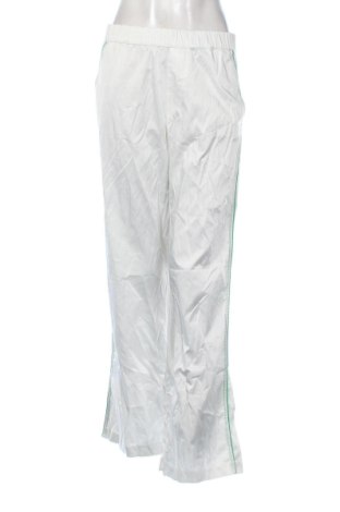 Pantaloni de femei Zara, Mărime L, Culoare Alb, Preț 85,99 Lei, #137193134