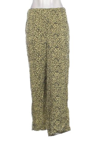 Pantaloni de femei Samsoe & Samsoe, Mărime XL, Culoare Multicolor, Preț 135,99 Lei, #137202809