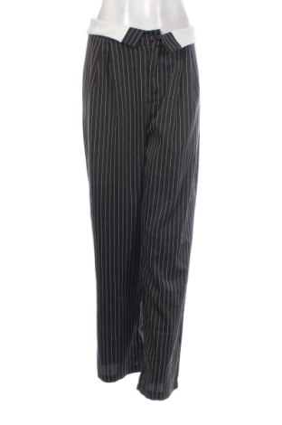 Pantaloni de femei SHEIN, Mărime M, Culoare Multicolor, Preț 41,99 Lei, #137217356