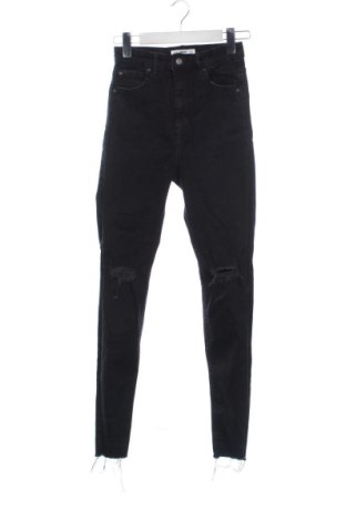 Γυναικείο παντελόνι Pull&Bear, Μέγεθος XXS, Χρώμα Μαύρο, Τιμή 15,43 €, #137129768