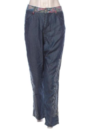 Дамски панталон Desigual, Размер L, Цвят Син, Цена 59,00 €, #137172505