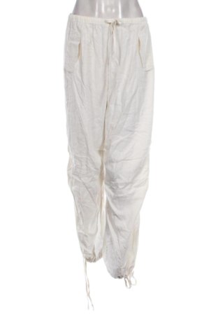 Damskie spodnie Pull&Bear, Rozmiar S, Kolor ecru, Cena 70,17 zł, #137204562