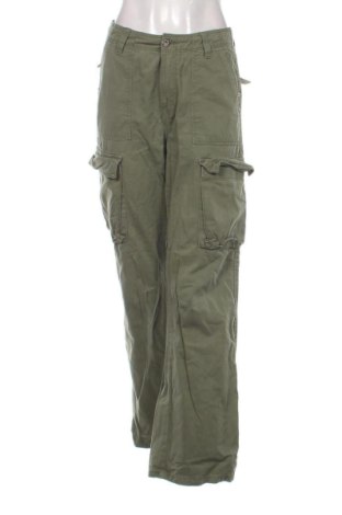 Damenhose Bershka, Größe S, Farbe Grün, Preis 12,00 €, #137225508