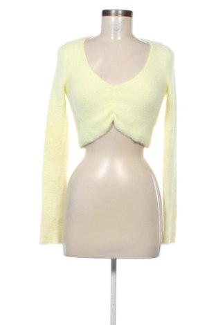 Damenpullover Bershka, Größe M, Farbe Gelb, Preis 14,99 €, #137201325