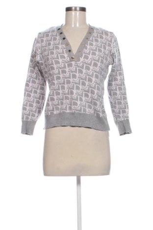 Damski sweter Pm, Rozmiar M, Kolor Szary, Cena 25,40 zł, #137228614