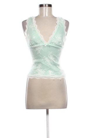 Дамски топ Bershka, Размер S, Цвят Зелен, Цена 15,00 €, #137178520