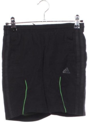 Παιδικό κοντό παντελόνι Adidas, Μέγεθος 4-5y/ 110-116 εκ., Χρώμα Μαύρο, Τιμή 15,75 €, #136986759
