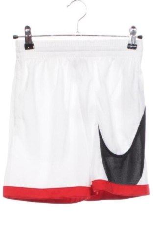 Παιδικό κοντό παντελόνι Nike, Μέγεθος 7-8y/ 128-134 εκ., Χρώμα Λευκό, Τιμή 18,00 €, #137162893