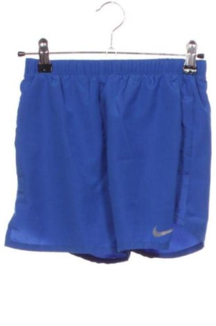 Παιδικό κοντό παντελόνι Nike, Μέγεθος 6-7y/ 122-128 εκ., Χρώμα Μπλέ, Τιμή 18,00 €, #137163050