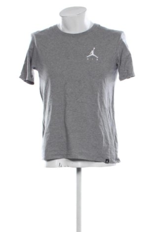 Мъжка тениска Air Jordan Nike, Размер M, Цвят Сив, Цена 29,14 €, #137170780