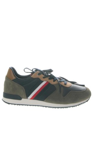Férfi cipők
 Tommy Hilfiger, Méret 45, Szín Sokszínű, Ár 40 249 Ft, #137172175