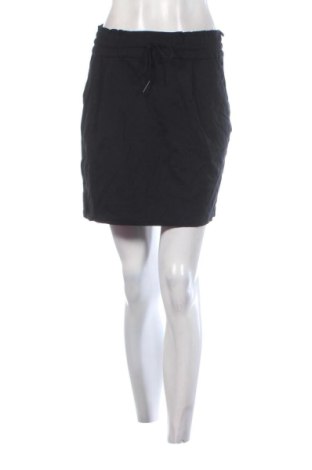 Пола Vero Moda, Размер S, Цвят Черен, Цена 7,15 €, #137183279