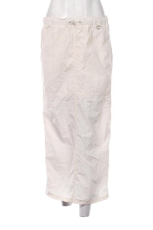 Пола Bershka, Размер S, Цвят Екрю, Цена 11,75 €, #137193874