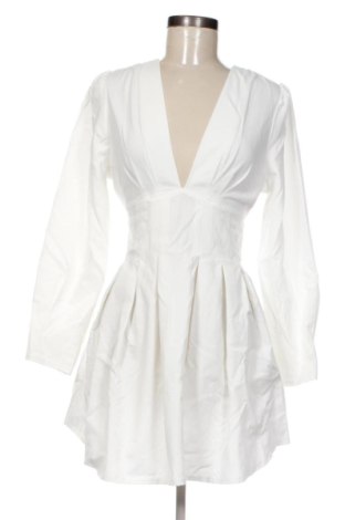 Φόρεμα SHEIN, Μέγεθος M, Χρώμα Λευκό, Τιμή 12,00 €, #137174089