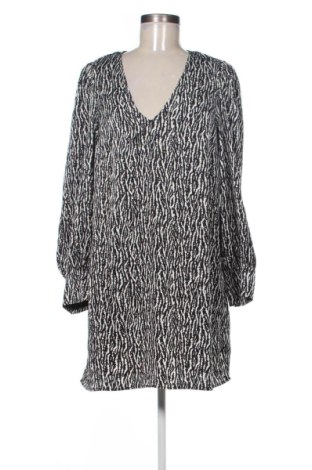 Rochie H&M, Mărime M, Culoare Multicolor, Preț 196,32 Lei, #137176033