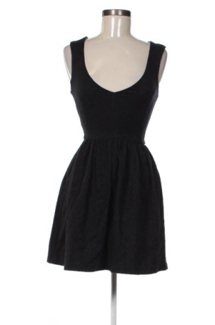 Рокля Zara, Размер XS, Цвят Черен, Цена 17,38 €, #137178146