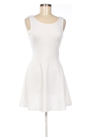Рокля H&M, Размер XS, Цвят Бял, Цена 13,46 €, #137204260