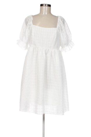 Рокля SHEIN, Размер XL, Цвят Бял, Цена 17,91 €, #137251099