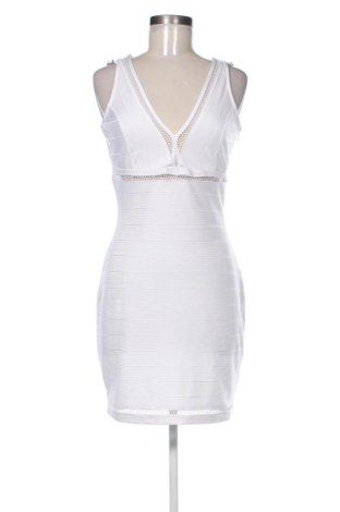 Рокля Guess, Размер M, Цвят Бял, Цена 51,00 €, #137080801