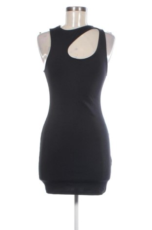 Rochie Pull&Bear, Mărime M, Culoare Negru, Preț 40,99 Lei, #137184975