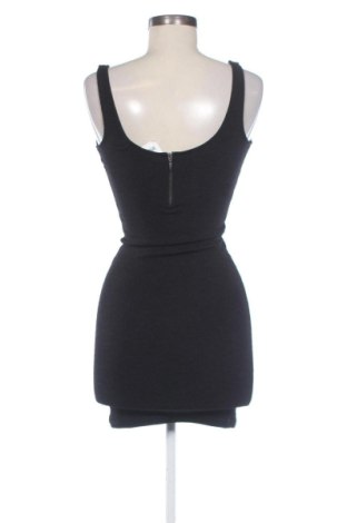 Рокля Bershka, Размер XS, Цвят Черен, Цена 17,90 €, #137190656