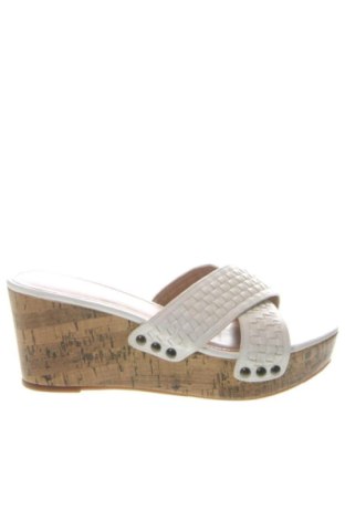 Sandalen Mantaray, Größe 39, Farbe Weiß, Preis 33,78 €, #137210094