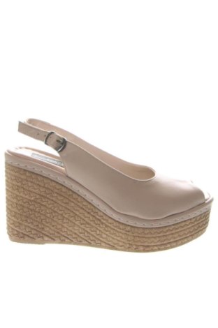 Sandalen Unbranded, Größe 39, Farbe Beige, Preis 71,99 €, #137171203