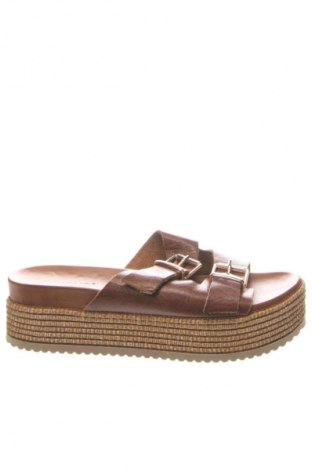 Γυναικείες παντόφλες Inuovo, Μέγεθος 39, Χρώμα Καφέ, Τιμή 31,18 €