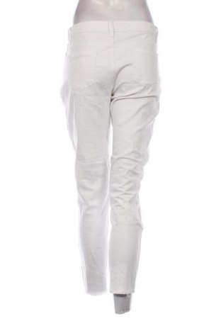 Дамски дънки Unbranded, Размер L, Цвят Бял, Цена 8,18 €